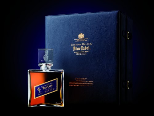 Garrafa e caixa do Blue Label Garrafa e a Caixa do Baccarat