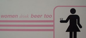 mulheres-cerveja-xixi-fofoca