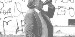 Foto do Bukowski bebendo