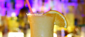 Taça do drink Daiquiri com laranja