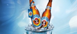 Garrafas de Antartica num balde