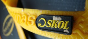 Chinelo da Skol