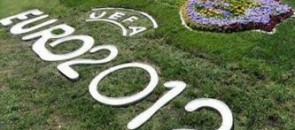 Gramado escrito UEFA Euro 2012