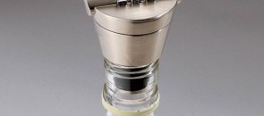 Garrafa com o Liquor Lock
