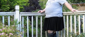 Gordo escroto vestido de mulher