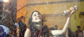 Foliã com um spray