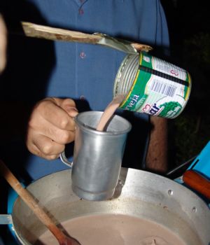 Cachaça com chocolate Copo de Choconhaque