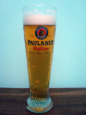 Copo da cerveja Paulaner Kristallklar