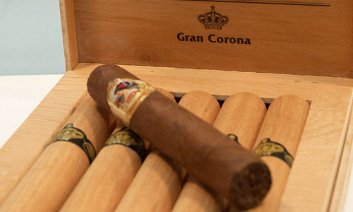 Charuto Dona Flor Corona