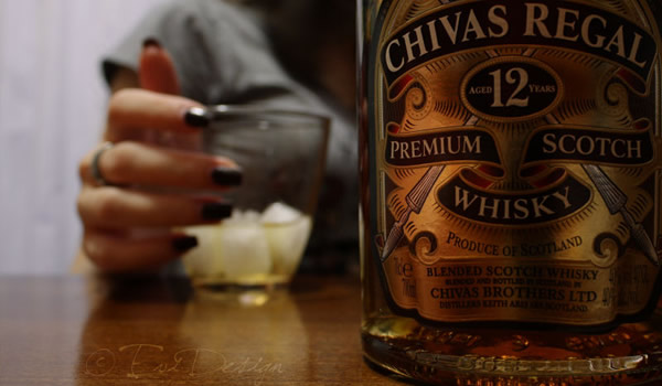 Garrafa do whisky Chivas