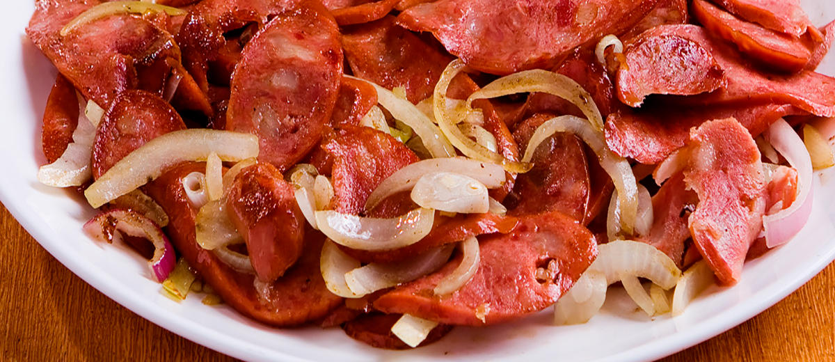 Receita Como fazer Linguiça Calabresa acebolada?