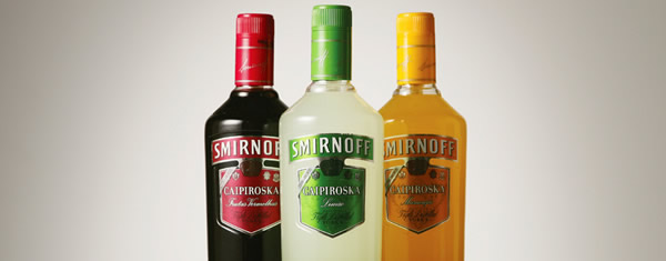 Garrafas da caipiroskas da Smirnoff