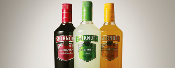 Garrafas da caipiroskas da Smirnoff