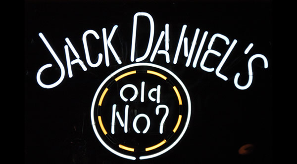 Letreiro do whiskey Jack Daniel's