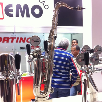 Chopeira feita com saxofone