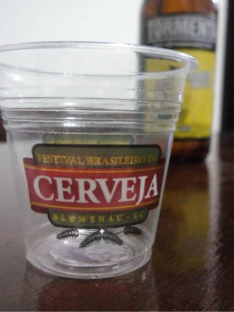 Copo de plástico do Festival Brasileiro de Cerveja