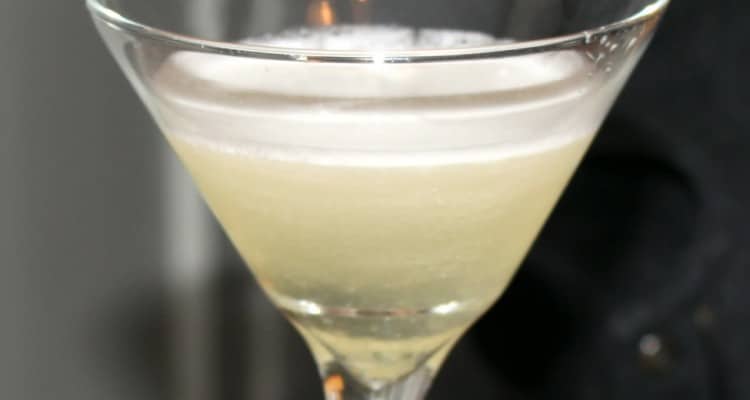 Thumb do artigo Drinks refrescantes Parte 5: Cravo e canela com abacaxi