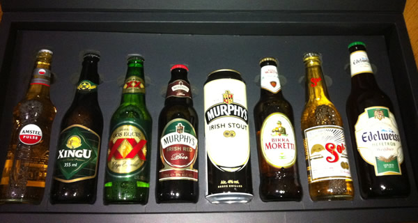 Caixa da United Beers of the World aberta