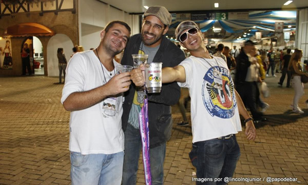 Lincoln, Daniel e Dulcetti na Oktoberfest