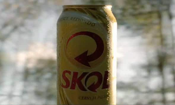 Lata da cerveja Skol