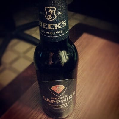 Garrafa da cerveja Becks Sapphire
