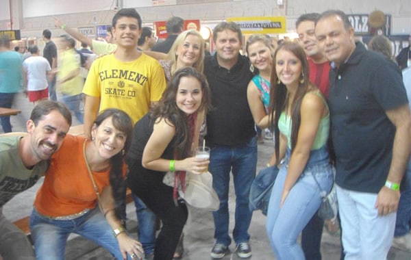 Galera reunida no Festival da Cerveja