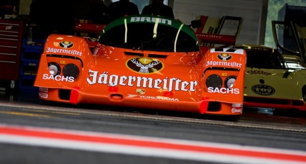 Carro patrocinado pelo Jagermeister