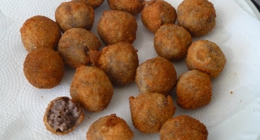 Bolinho de carne moída frito