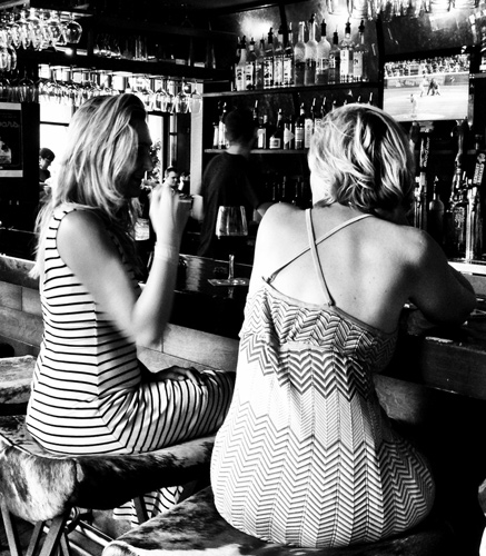 Mentiras ditas no bar pelas mulheres