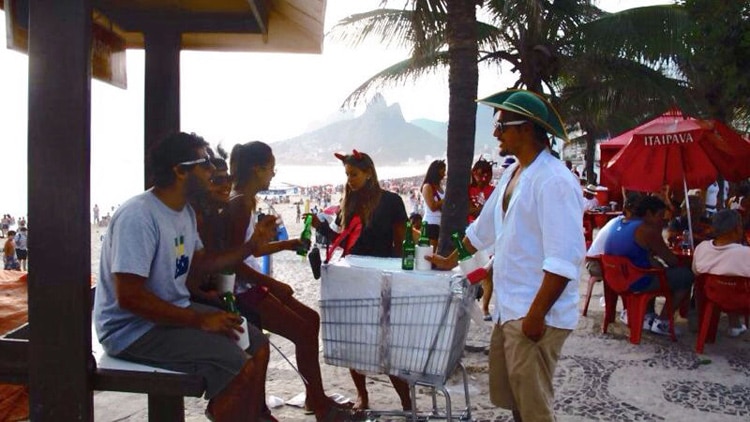 Isoporzinho na praia do Rio