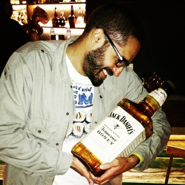 Dono do Bar na Rota dos Drinks do Jack Daniel's