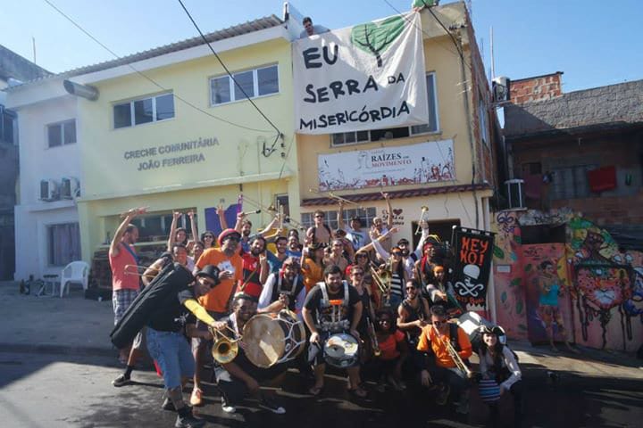 Galera reunida no Complexo do Alemão no Honk Rio