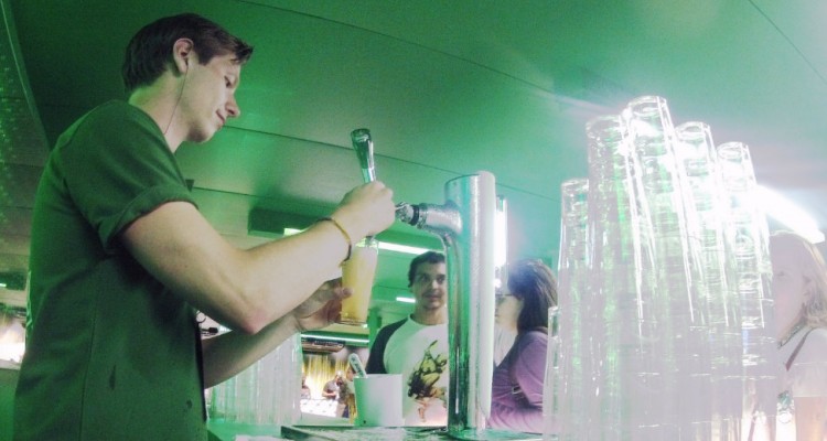 Thumb do artigo Heineken trouxe tirolesa, muita cerveja, mas também sustentabilidade e reciclagem ao Rock In Rio