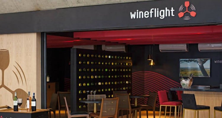 Thumb do artigo Wine Flight: Um bar de vinhos no aeroporto Galeão