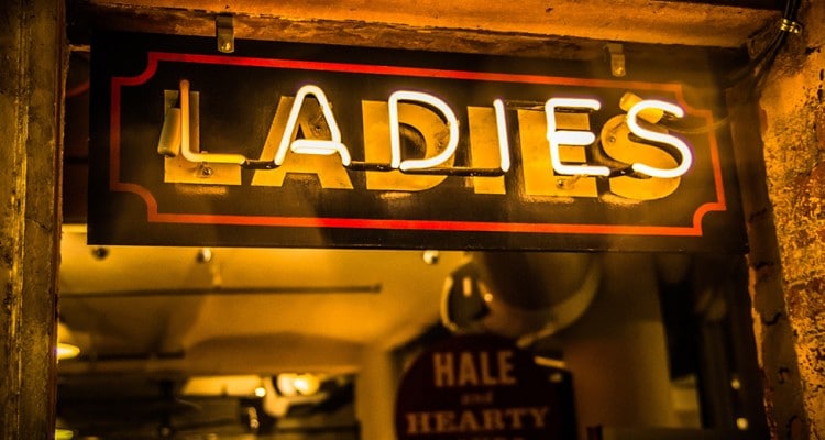 Thumb do artigo Os papos no banheiro feminino