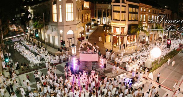 Thumb do artigo Dîner en Blanc surge reunindo mistério e surpresa