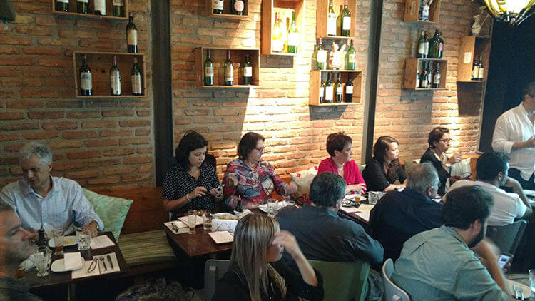 Convidados da Mesa Redonda na Casa Carandaí