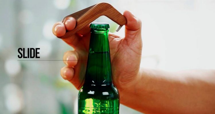 Thumb do artigo BOx, um abridor de garrafas que avisa quando seus amigos vão beber