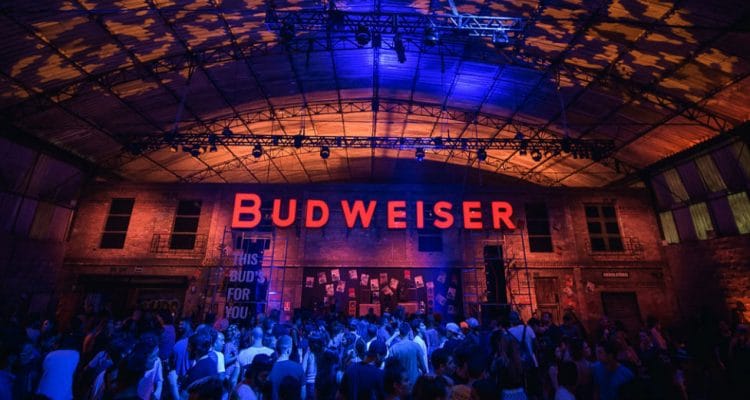 Thumb do artigo Bud Basement volta com tudo e, dessa vez, tem NFL