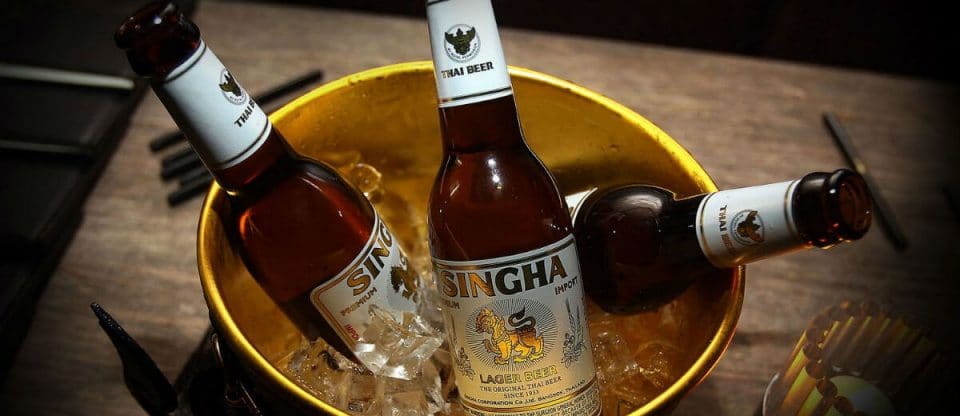 Cerveja Singha Beer balde