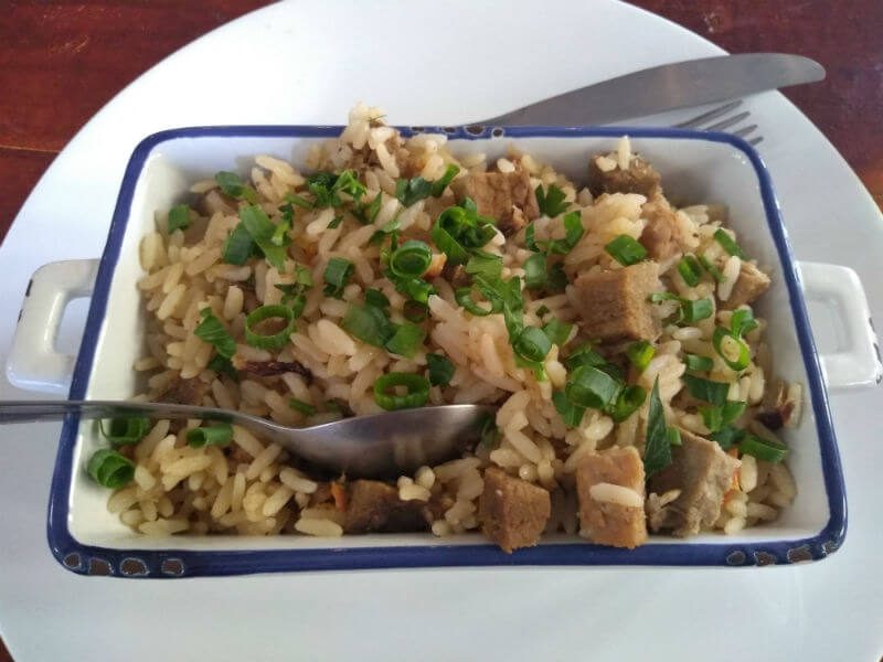 arroz carreteiro com carnezinhas