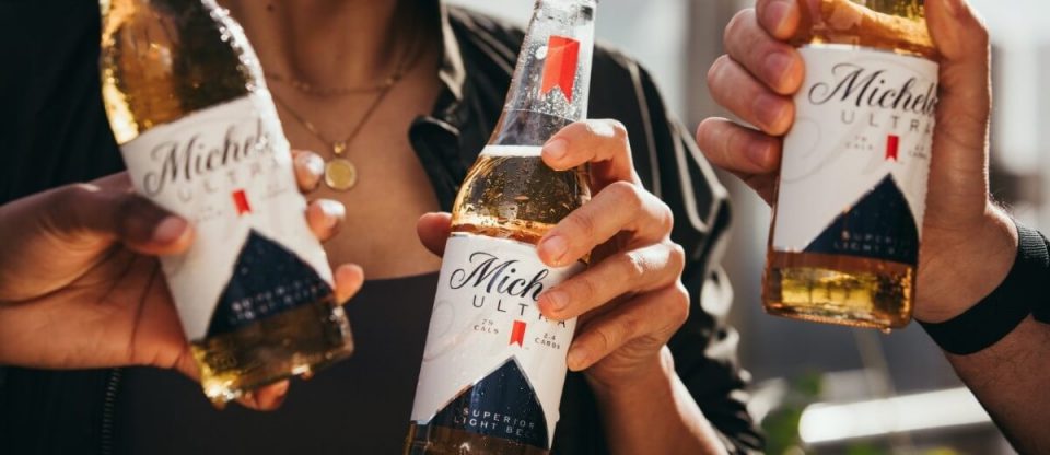 Garrafas de Michelob Ultra