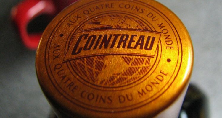 Thumb do artigo Bebidas que valem a pena ter em casa: Licor Cointreau