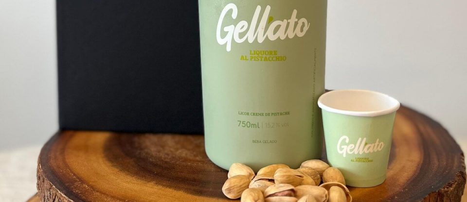 licor gellato com a garrafa e a caixa